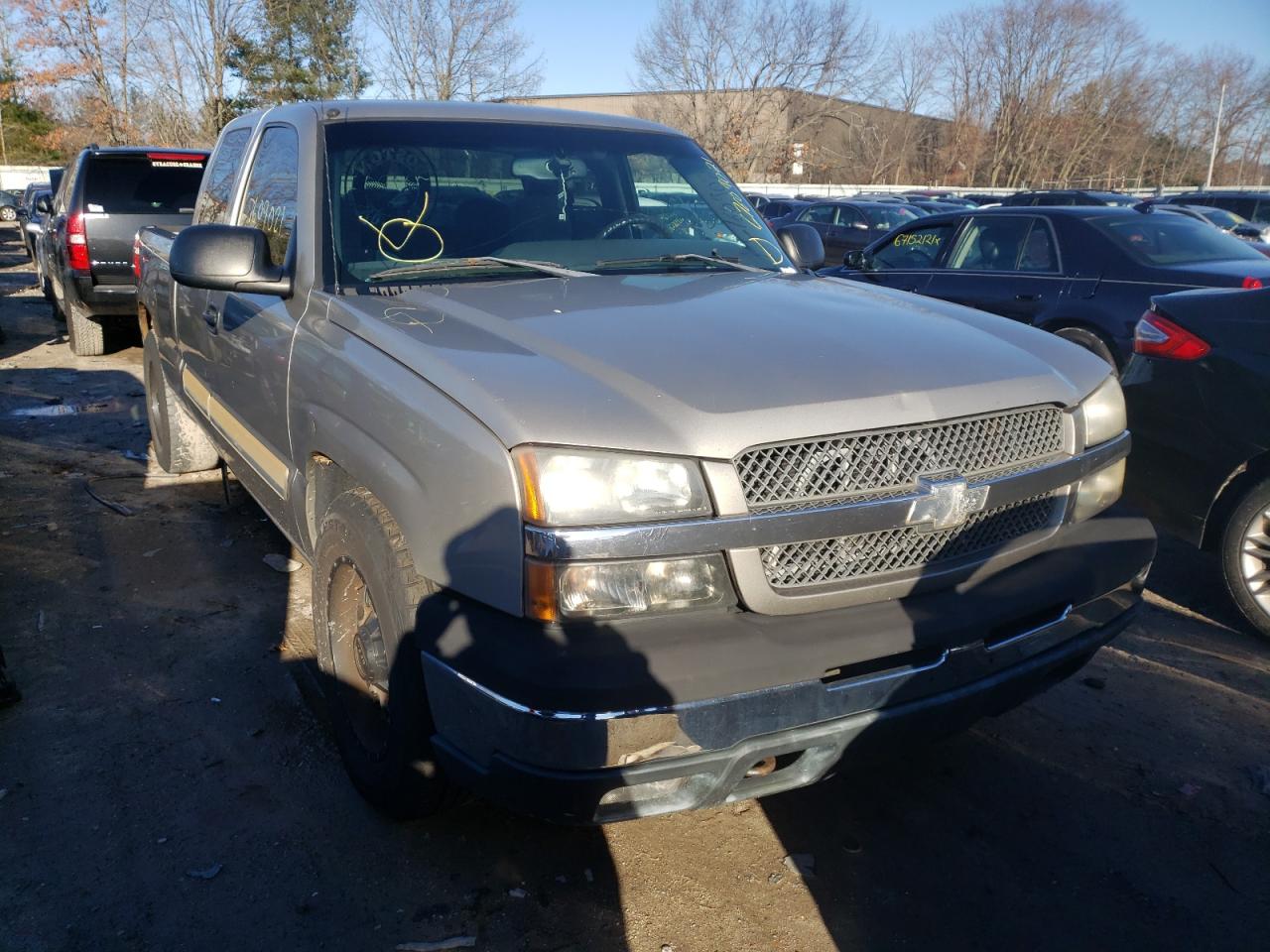 CHEVROLET SILVERADO 2003 with VIN 2GCEC19TX31257790 - Photo from auction