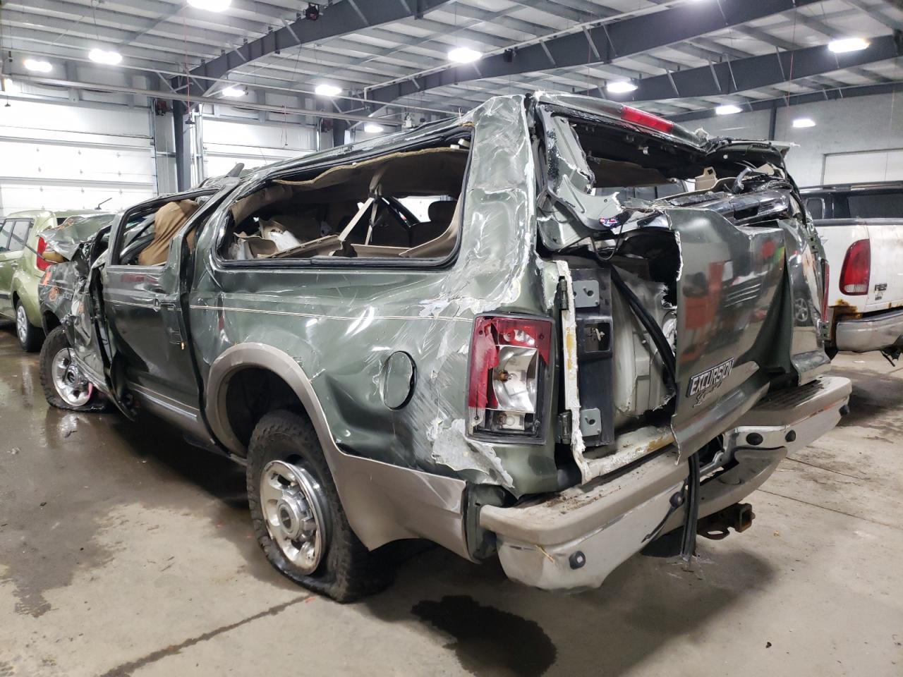 Photo 3 from auction – 2002 FORD EXCURSION with VIN 1FMNU43SX2EB40136
