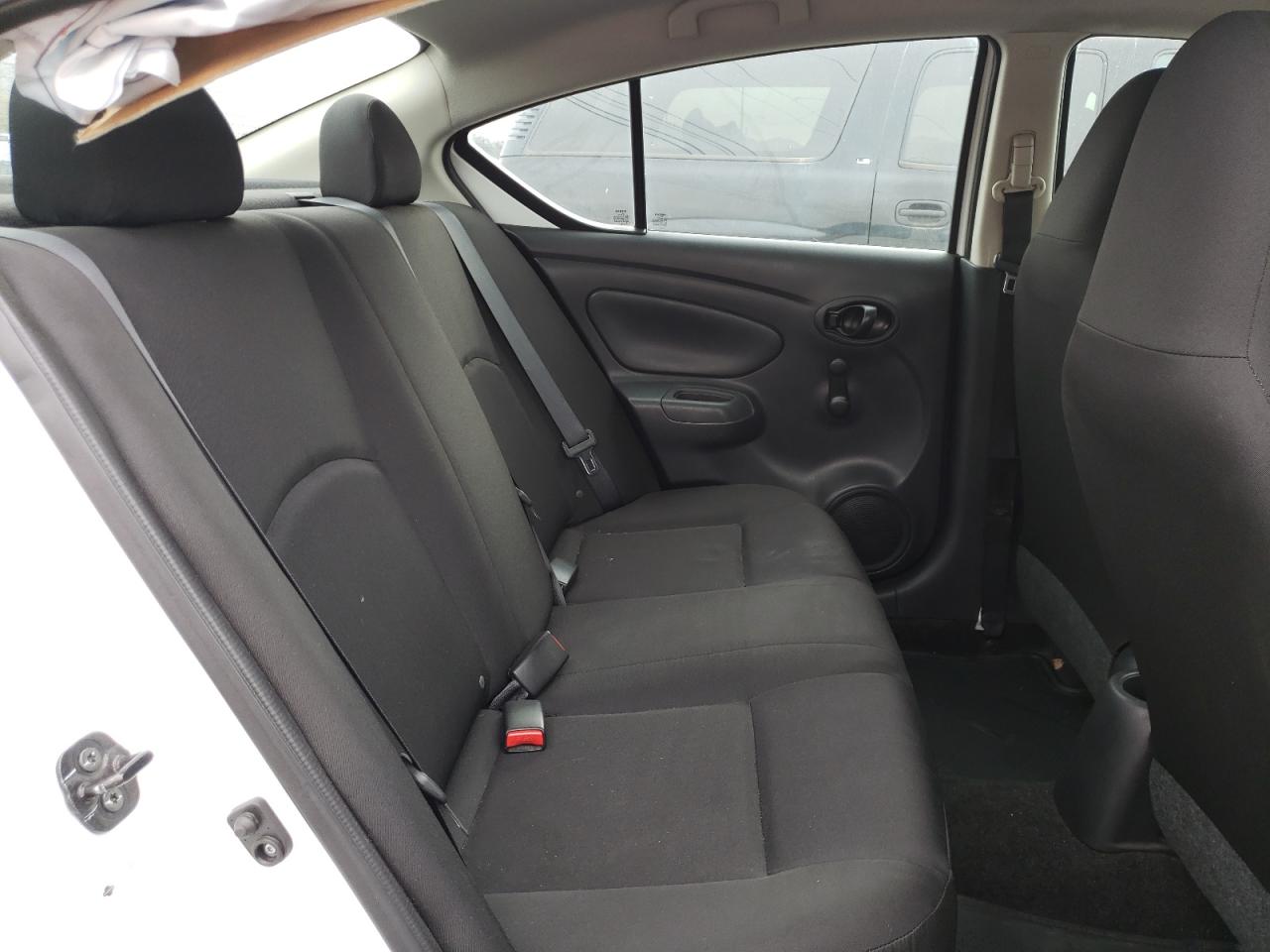 Foto 6 de la subasta – 2015 NISSAN VERSA S con VIN 3N1CN7AP1FL934511