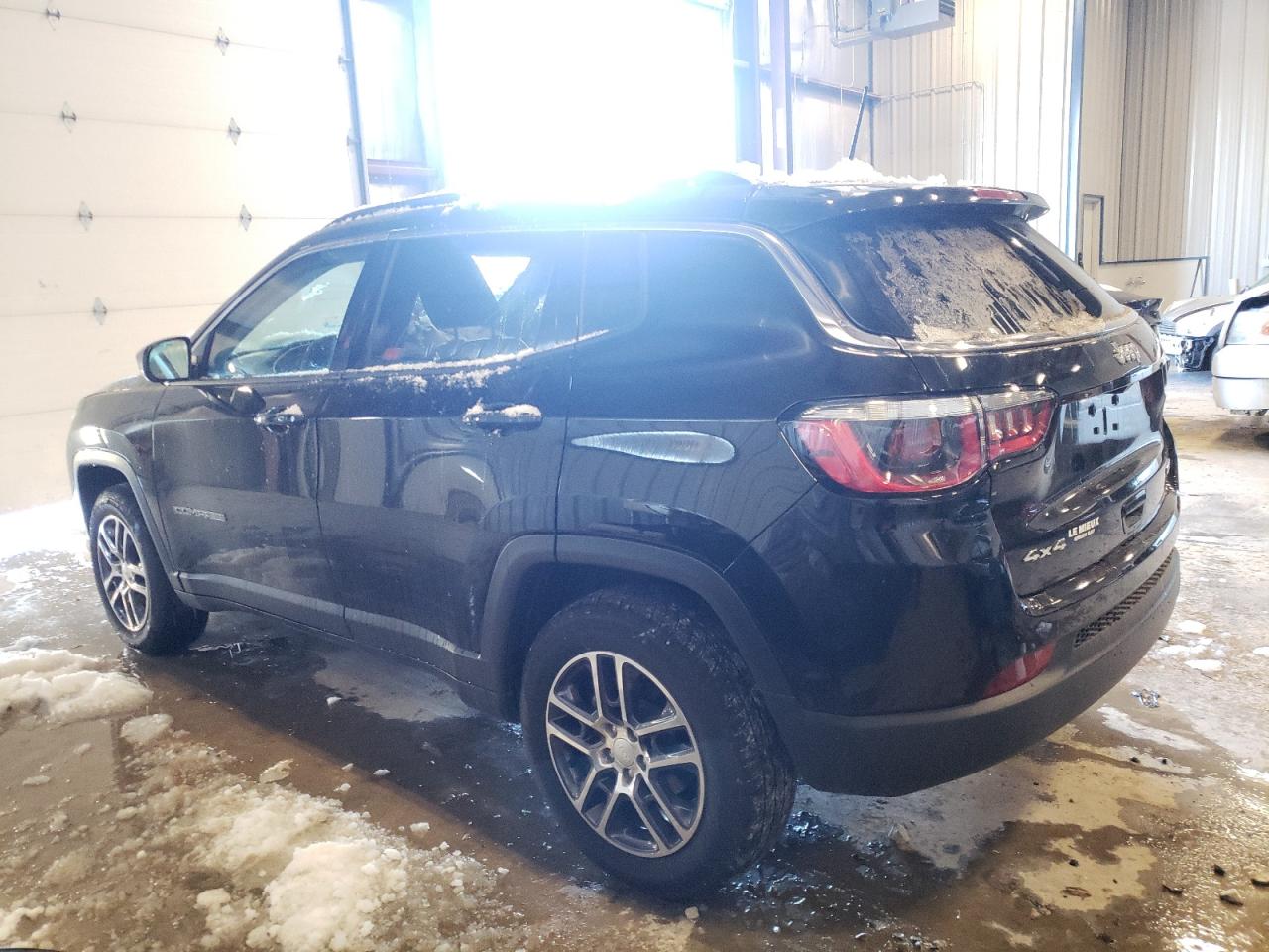 Photo 3 from auction – 2018 JEEP COMPASS LA with VIN 3C4NJDBB5JT176412