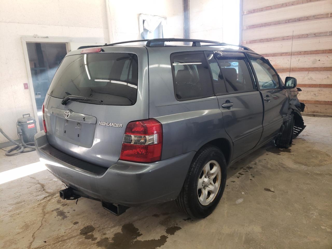 Photo 4 from auction – 2006 TOYOTA HIGHLANDER with VIN JTEGD21A360133135