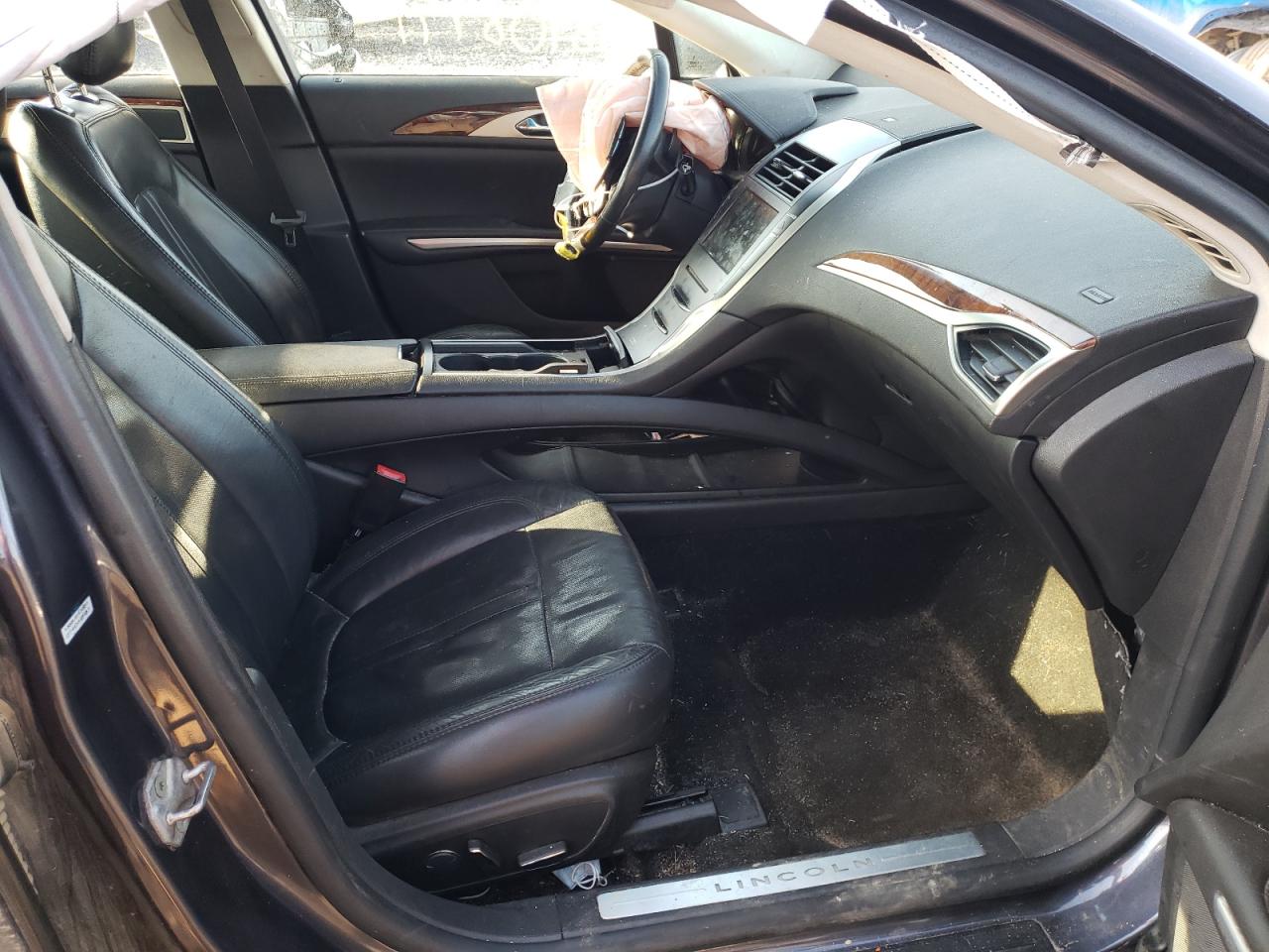 Photo 5 from auction – 2014 LINCOLN MKZ with VIN 3LN6L2JK4ER809923