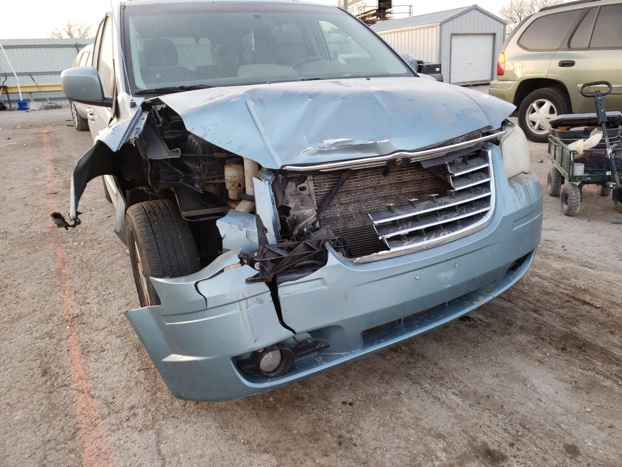 Photo 7 from auction – 2010 CHRYSLER TOWN & COU with VIN 2A4RR5D19AR278166