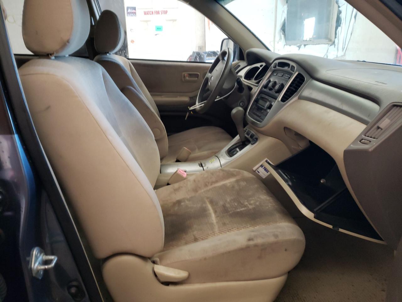 Photo 5 from auction – 2006 TOYOTA HIGHLANDER with VIN JTEGD21A360133135