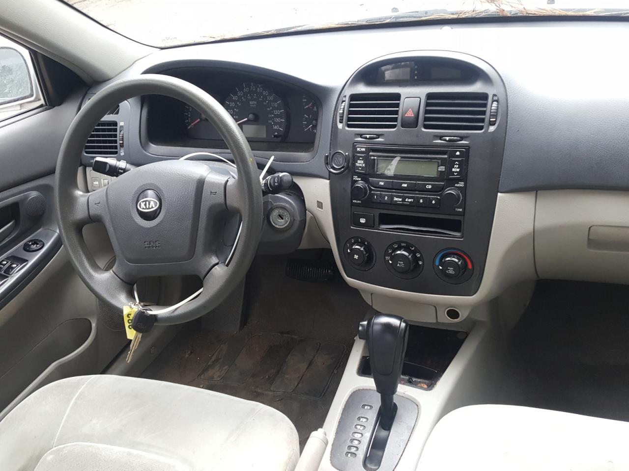 Photo 9 from auction – 2006 KIA SPECTRA LX with VIN KNAFE121865336432