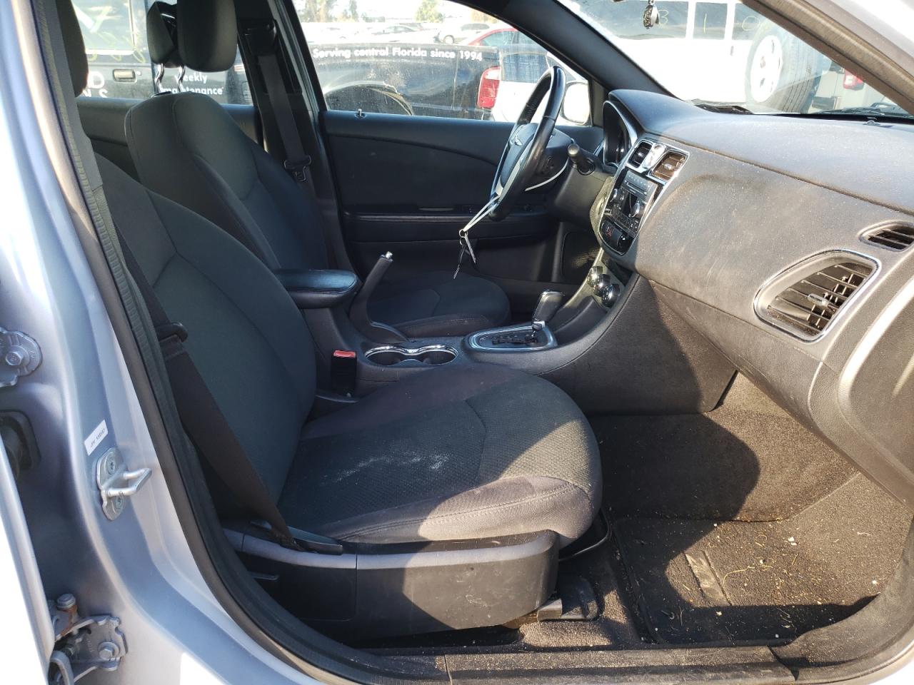 Photo 5 from auction – 2012 CHRYSLER 200 TOURIN with VIN 1C3CCBBB2CN180575