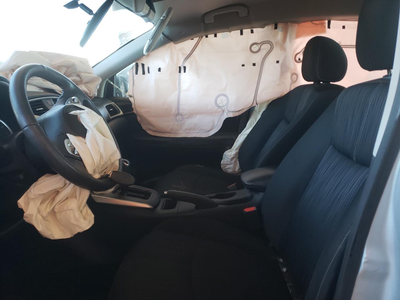 Photo 5 from auction – 2017 NISSAN SENTRA S with VIN 3N1AB7AP8HL683585