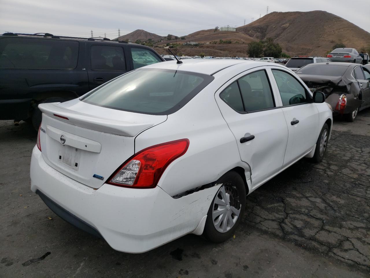 Photo 4 from auction – 2015 NISSAN VERSA S with VIN 3N1CN7AP1FL934511
