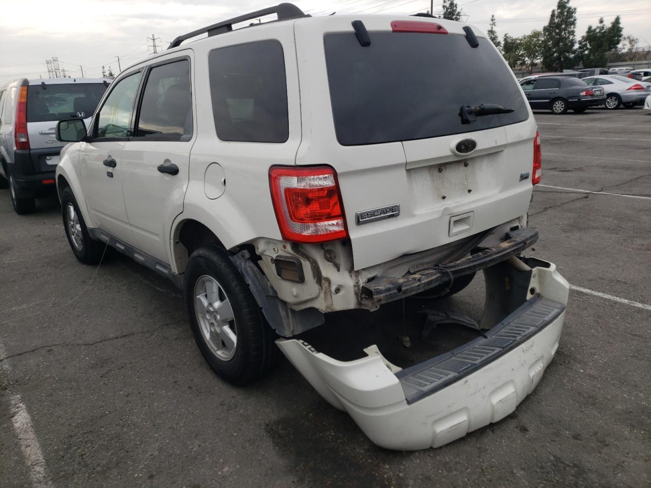 Photo 3 from auction – 2010 FORD ESCAPE XLT with VIN 1FMCU0DG5AKA77702