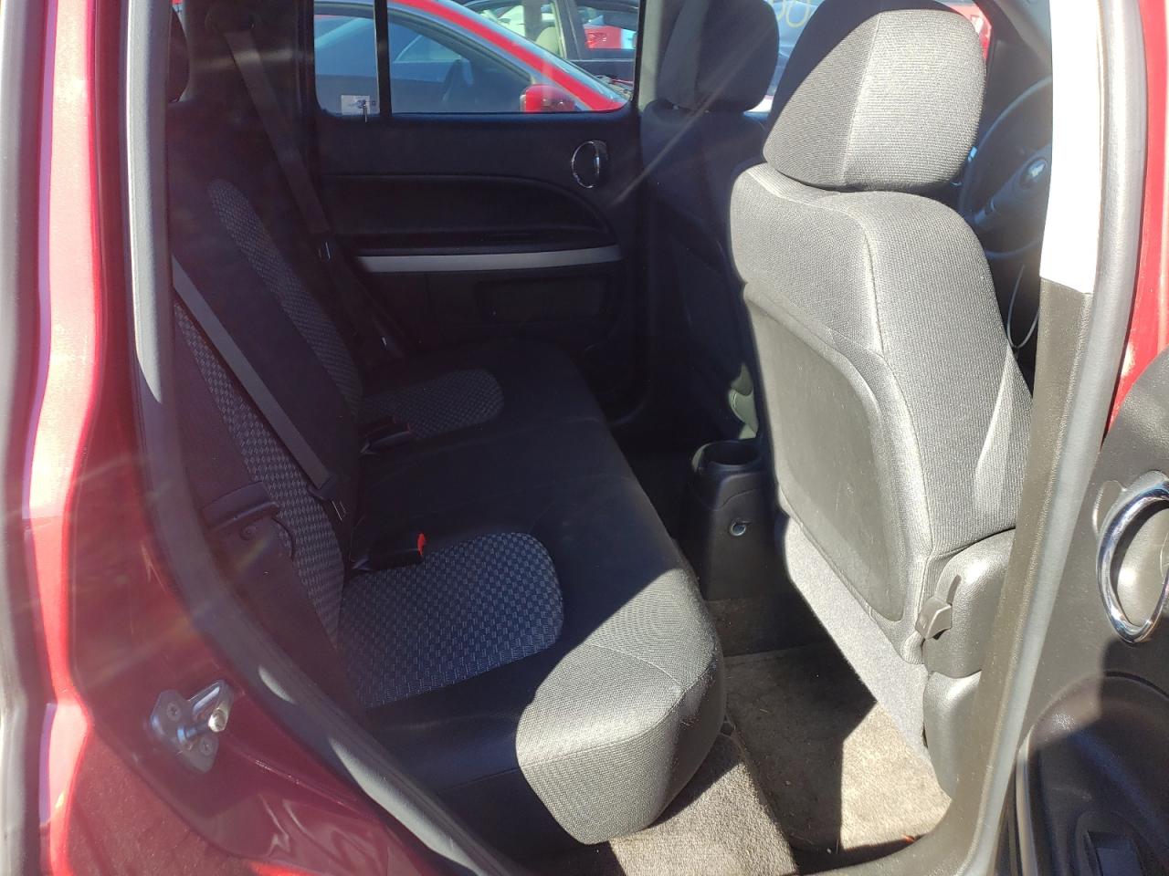 Photo 6 from auction – 2011 CHEVROLET HHR LS with VIN 3GNBAAFW6BS578193