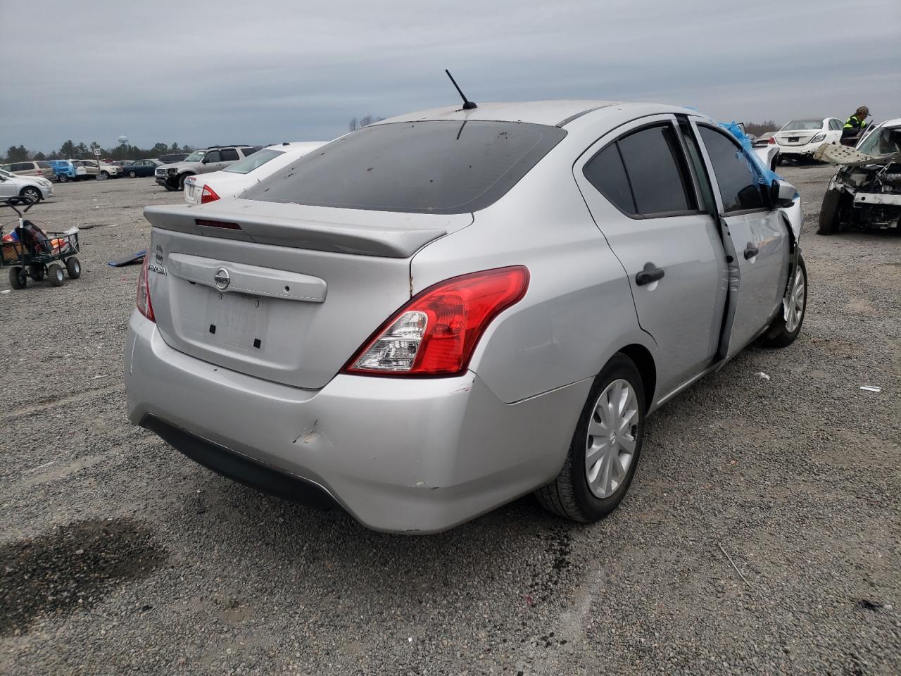 Photo 4 from auction – 2019 NISSAN VERSA S with VIN 3N1CN7AP8KL801965