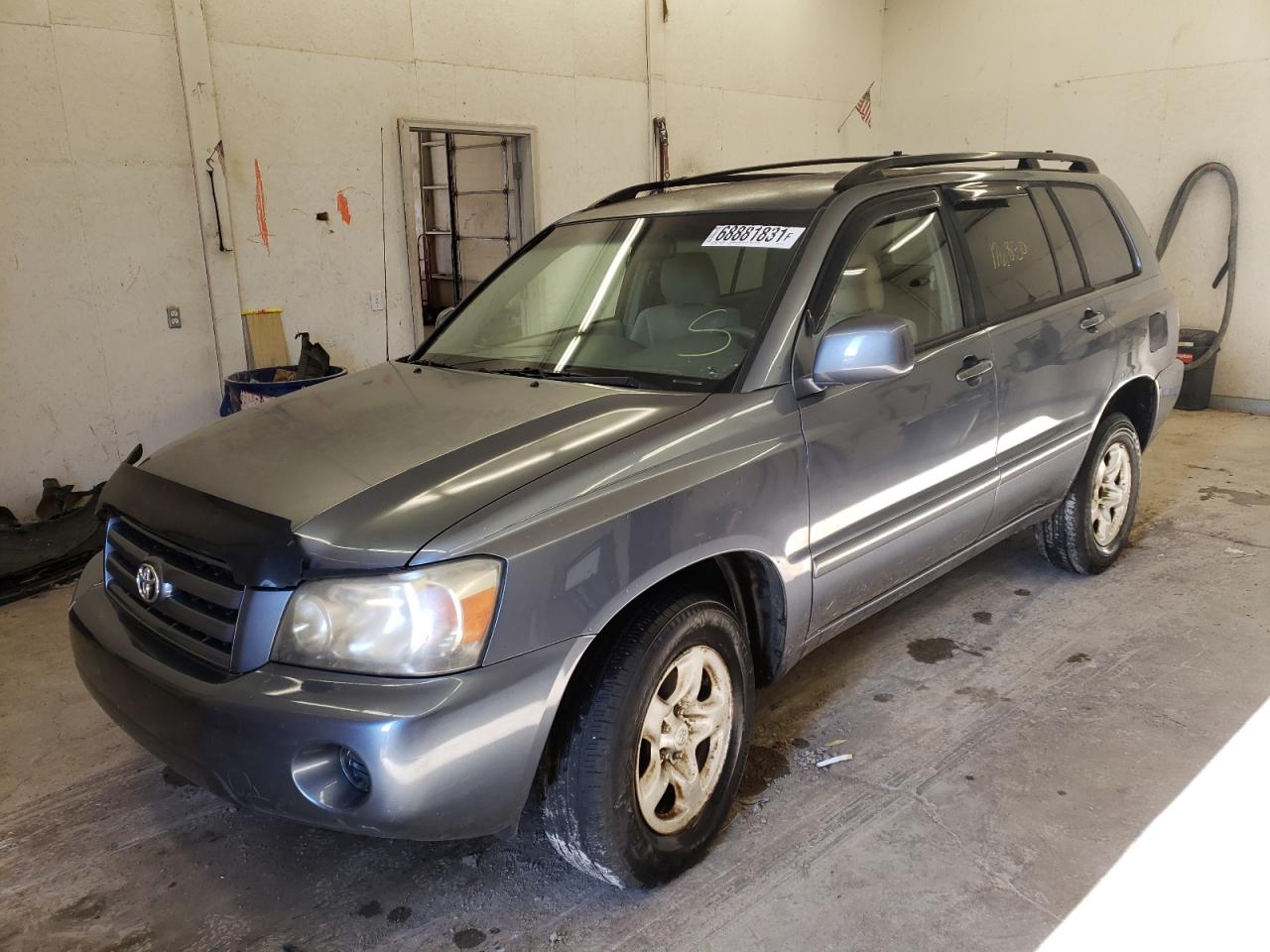 Photo 2 from auction – 2006 TOYOTA HIGHLANDER with VIN JTEGD21A360133135
