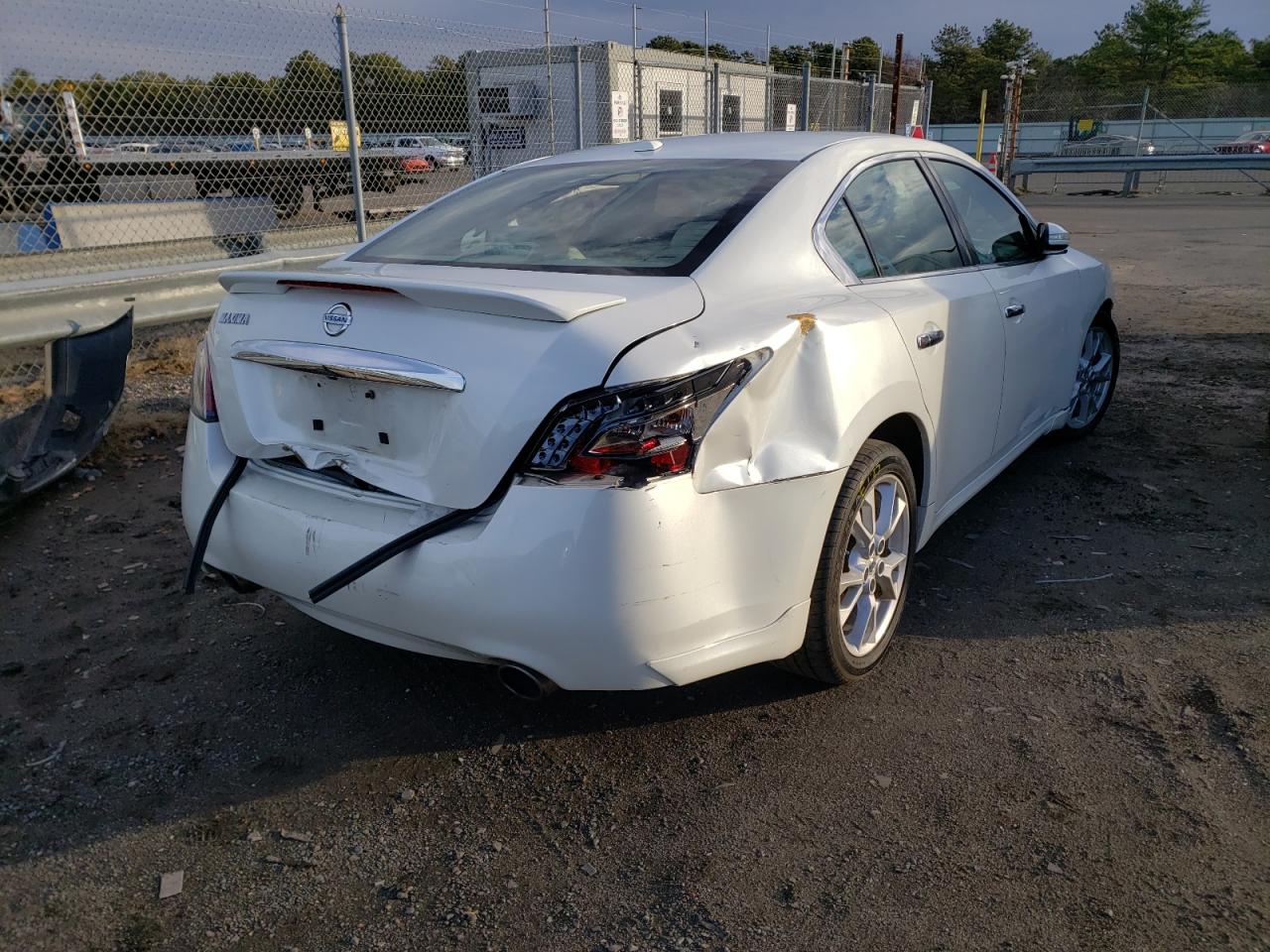 Photo 4 from auction – 2014 NISSAN MAXIMA S with VIN 1N4AA5AP6EC468465
