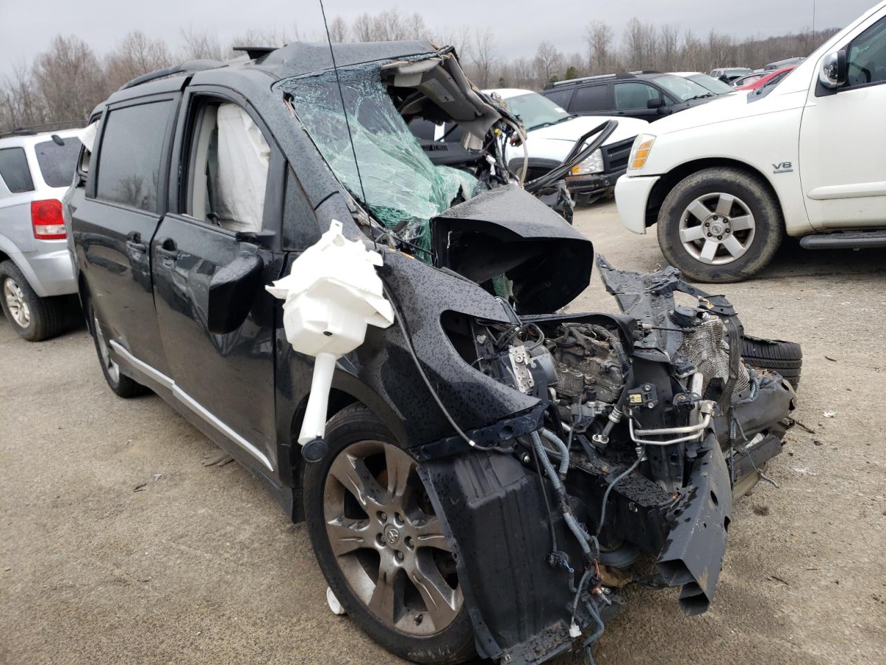 Photo 1 from auction – 2011 TOYOTA SIENNA SPO with VIN 5TDXK3DC2BS162212