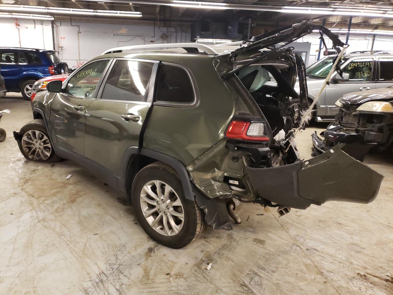 Photo 3 from auction – 2019 JEEP CHEROKEE L with VIN 1C4PJMCB4KD412532