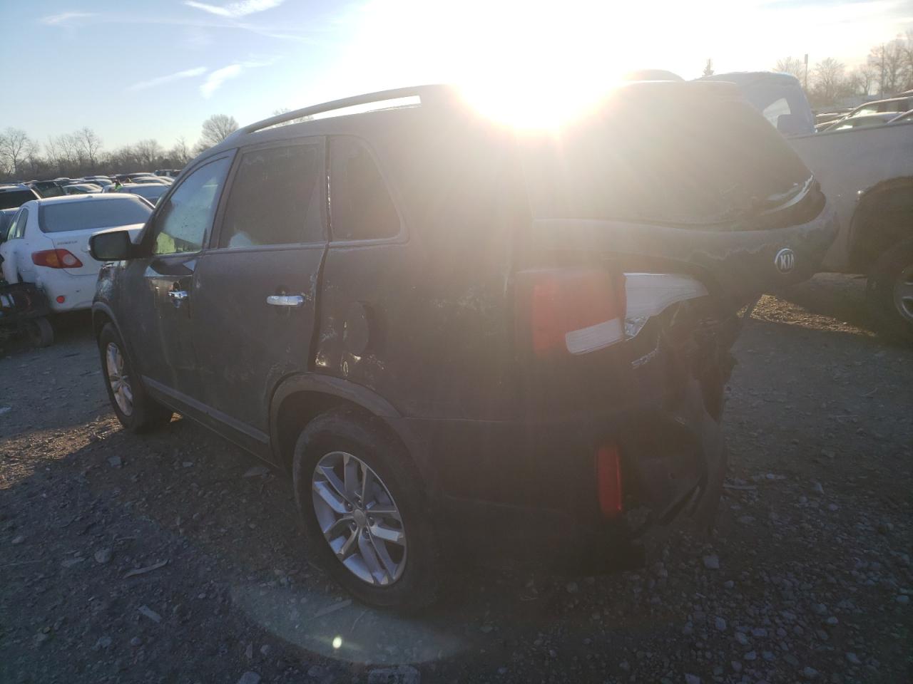 Photo 3 from auction – 2015 KIA SORENTO LX with VIN 5XYKT4A65FG596123