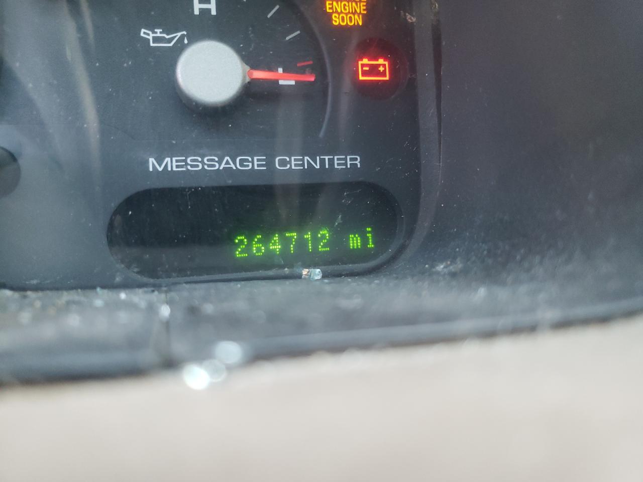 Photo 8 from auction – 2005 FORD EXPLORER X with VIN 1FMZU63K95UB54584