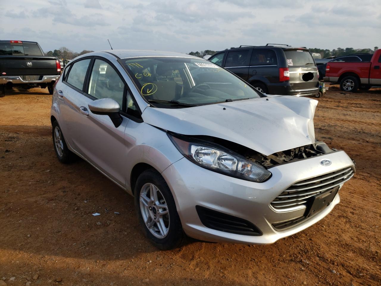 FORD FIESTA SE 2019 with VIN 3FADP4EJ2KM152308 - Photo from auction