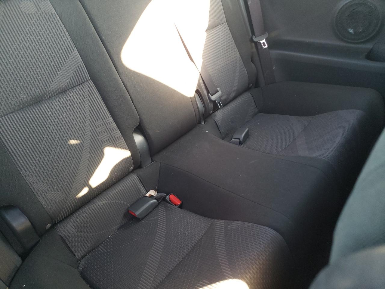 Photo 6 from auction – 2011 TOYOTA SCION TC with VIN JTKJF5C74B3003440