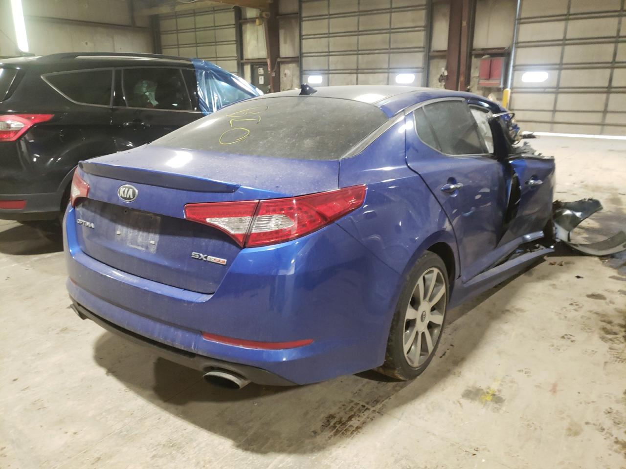 Photo 4 from auction – 2013 KIA OPTIMA SX with VIN 5XXGR4A64DG136702