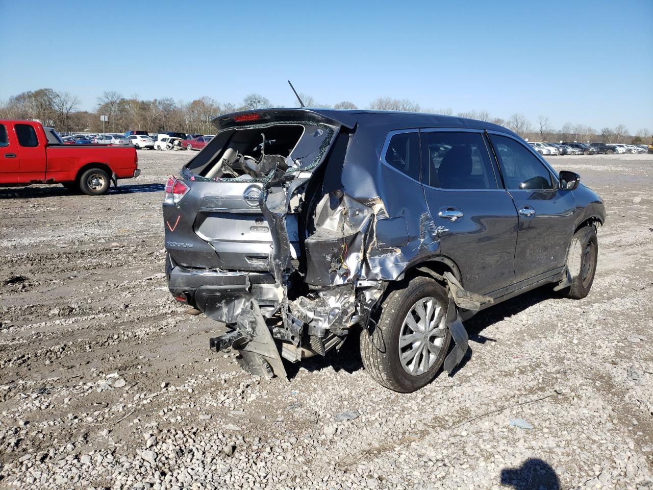 Photo 4 from auction – 2015 NISSAN ROGUE S with VIN KNMAT2MV0FP586048