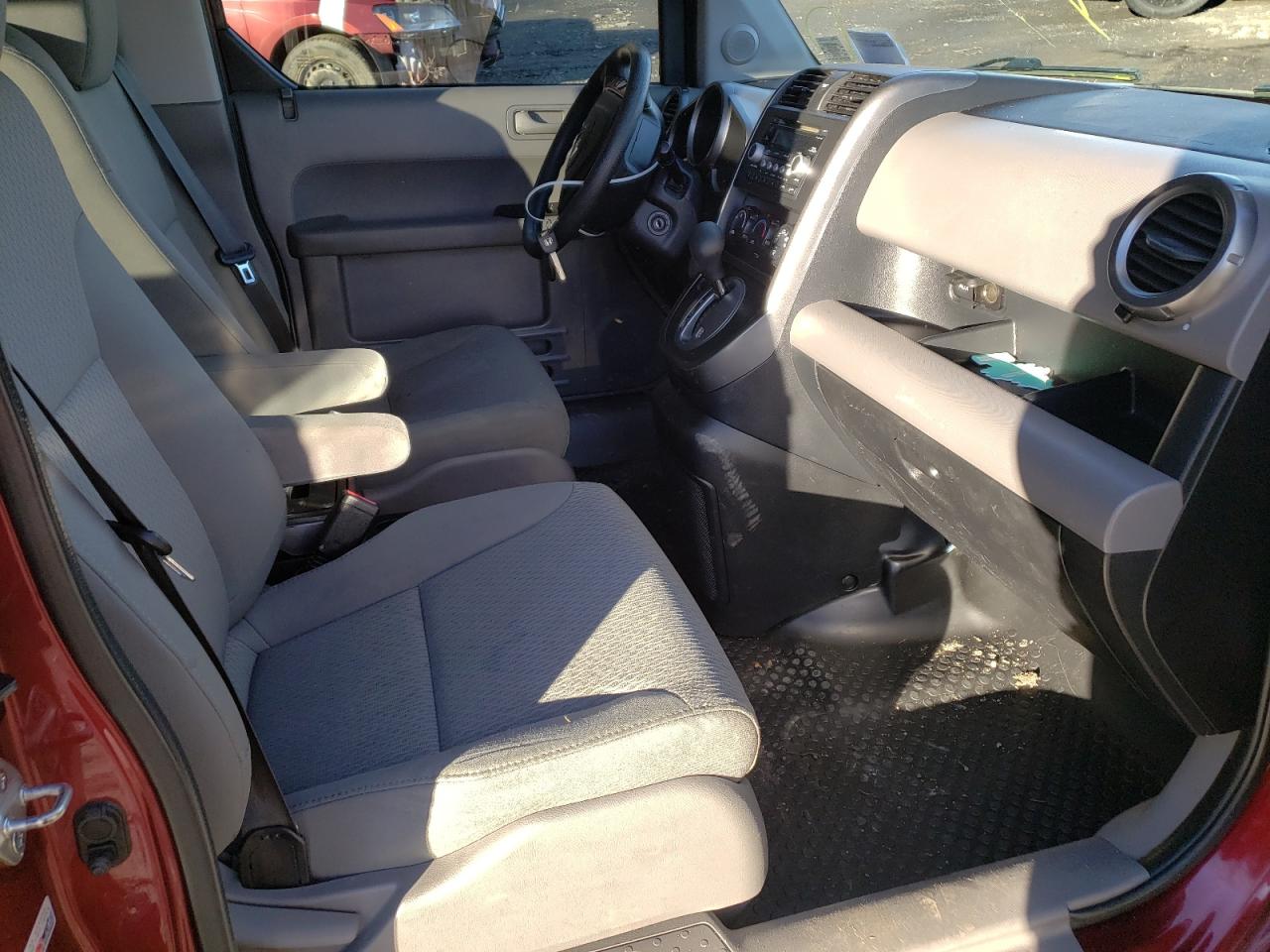 Photo 5 from auction – 2011 HONDA ELEMENT EX with VIN 5J6YH2H72BL004460
