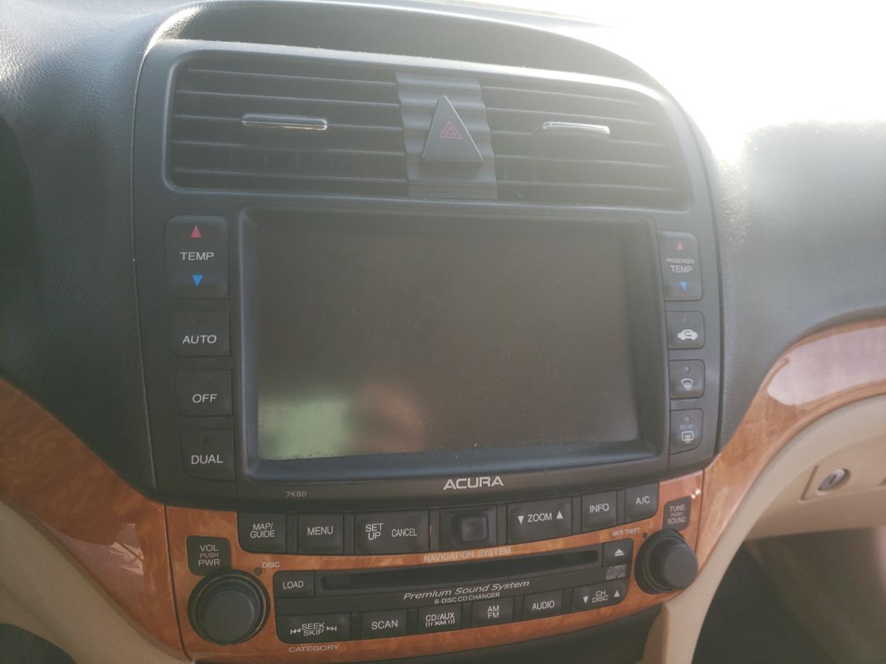Photo 9 from auction – 2005 ACURA TSX with VIN JH4CL96965C034883