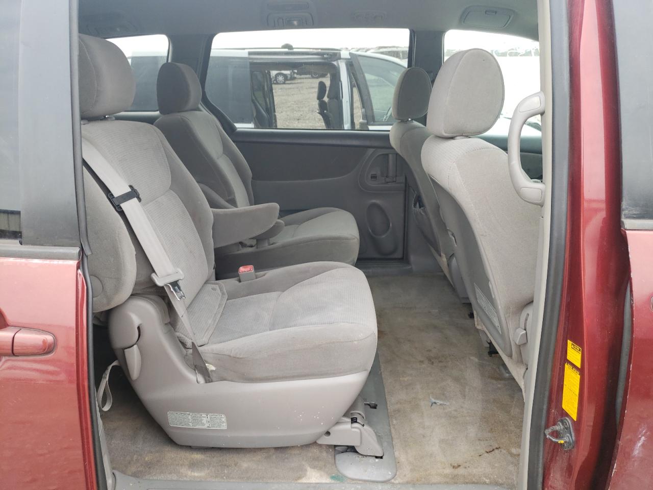 Photo 6 from auction – 2005 TOYOTA SIENNA CE with VIN 5TDZA23C95S289177