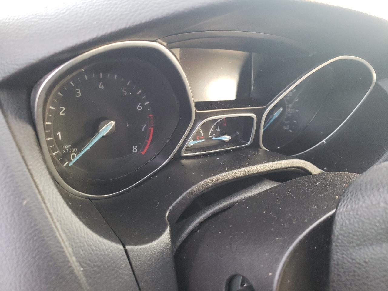 Photo 8 from auction – 2015 FORD FOCUS SE with VIN 1FADP3F23FL304993