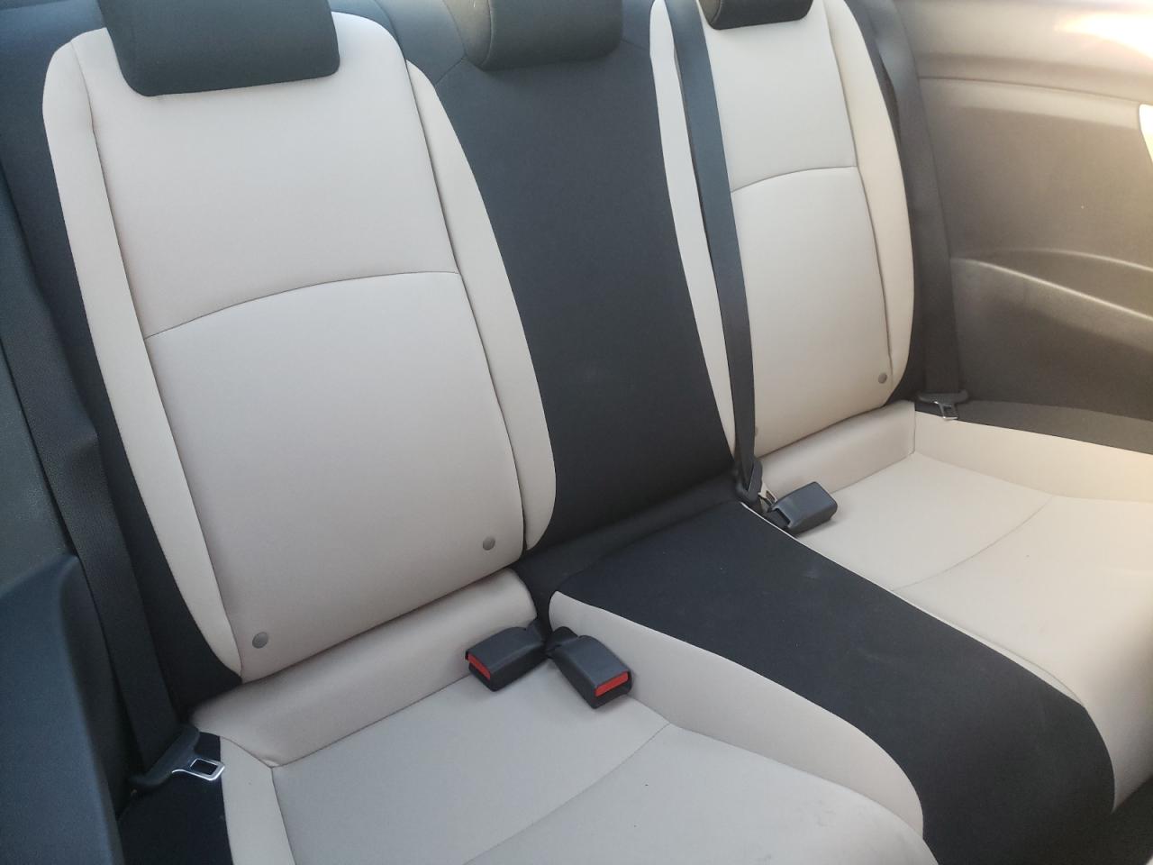 Photo 6 from auction – 2018 HONDA CIVIC LX with VIN 2HGFC4B09JH304870