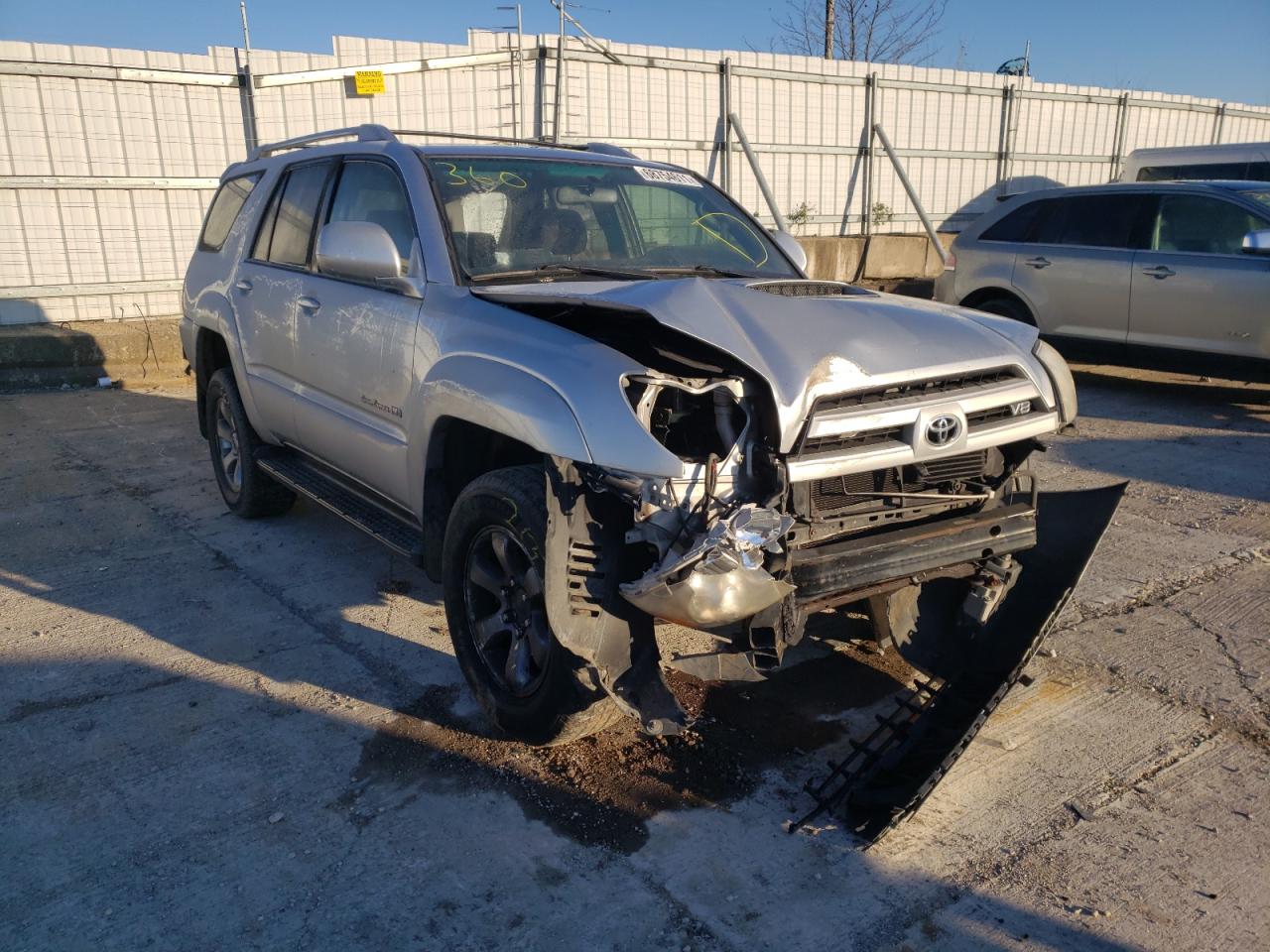 TOYOTA 4RUNNER SR 2004 with VIN JTEBT14RX40042739 - Photo from auction