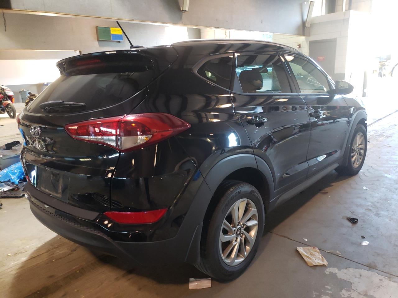 Photo 4 from auction – 2016 HYUNDAI TUCSON LIM with VIN KM8J33A46GU255099