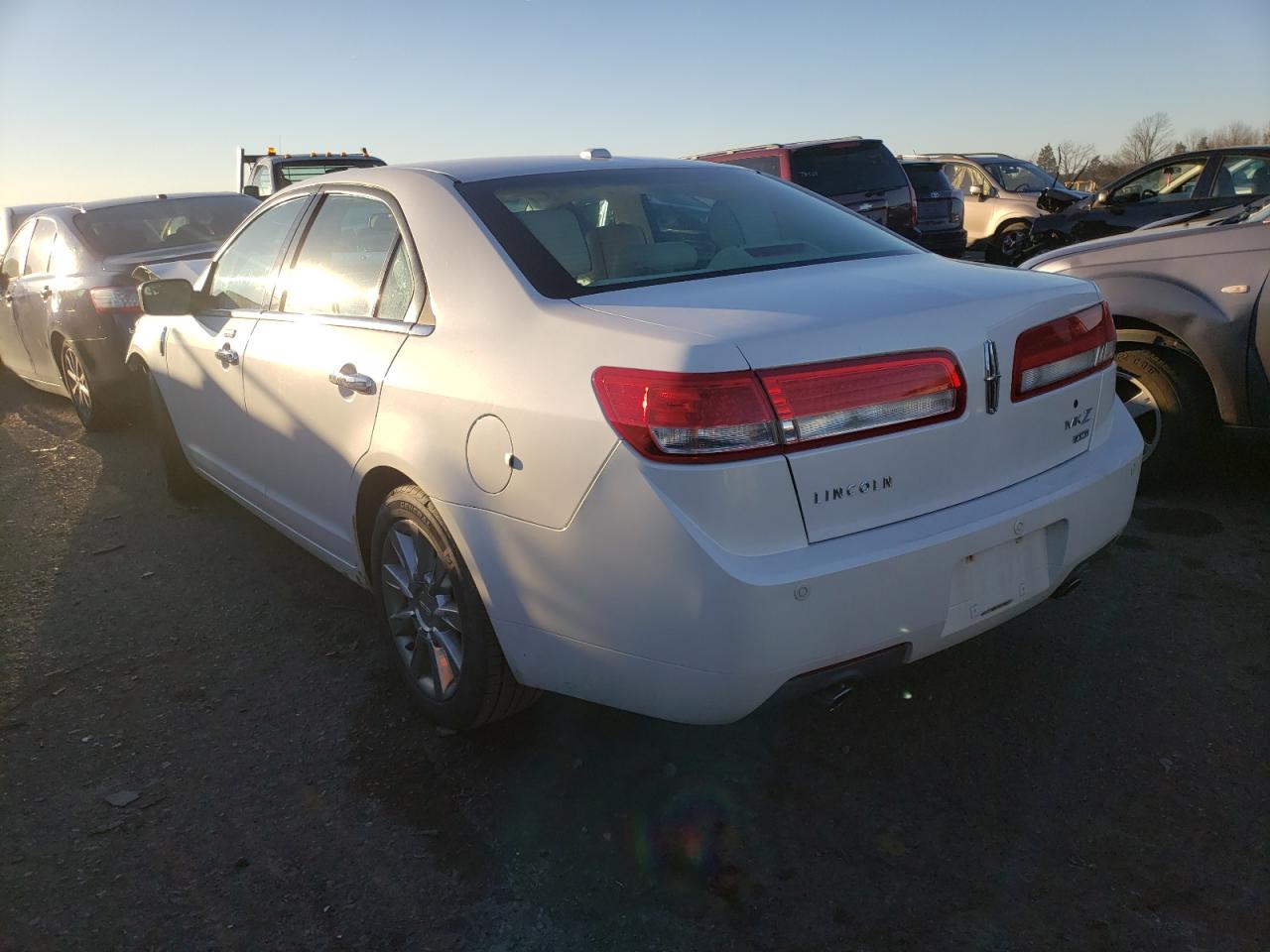 Photo 3 from auction – 2011 LINCOLN MKZ with VIN 3LNHL2JCXBR757999