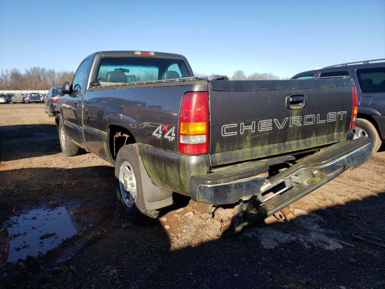 Photo 3 from auction – 2001 CHEVROLET SILVERADO with VIN 1GCEK14V91E248926