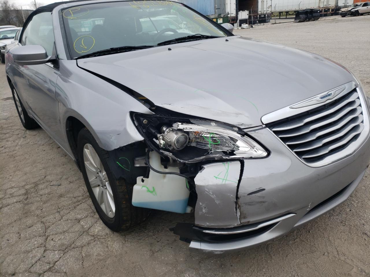 Photo 9 from auction – 2013 CHRYSLER 200 TOURIN with VIN 1C3BCBEB0DN511923