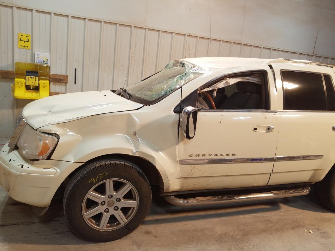 Photo 10 from auction – 2008 CHRYSLER ASPEN LIMI with VIN 1A8HX58268F135891