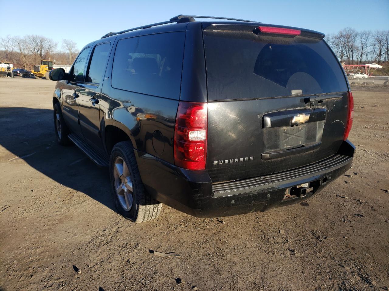 Photo 3 from auction – 2007 CHEVROLET SUBURBAN K with VIN 1GNFK16327J165202