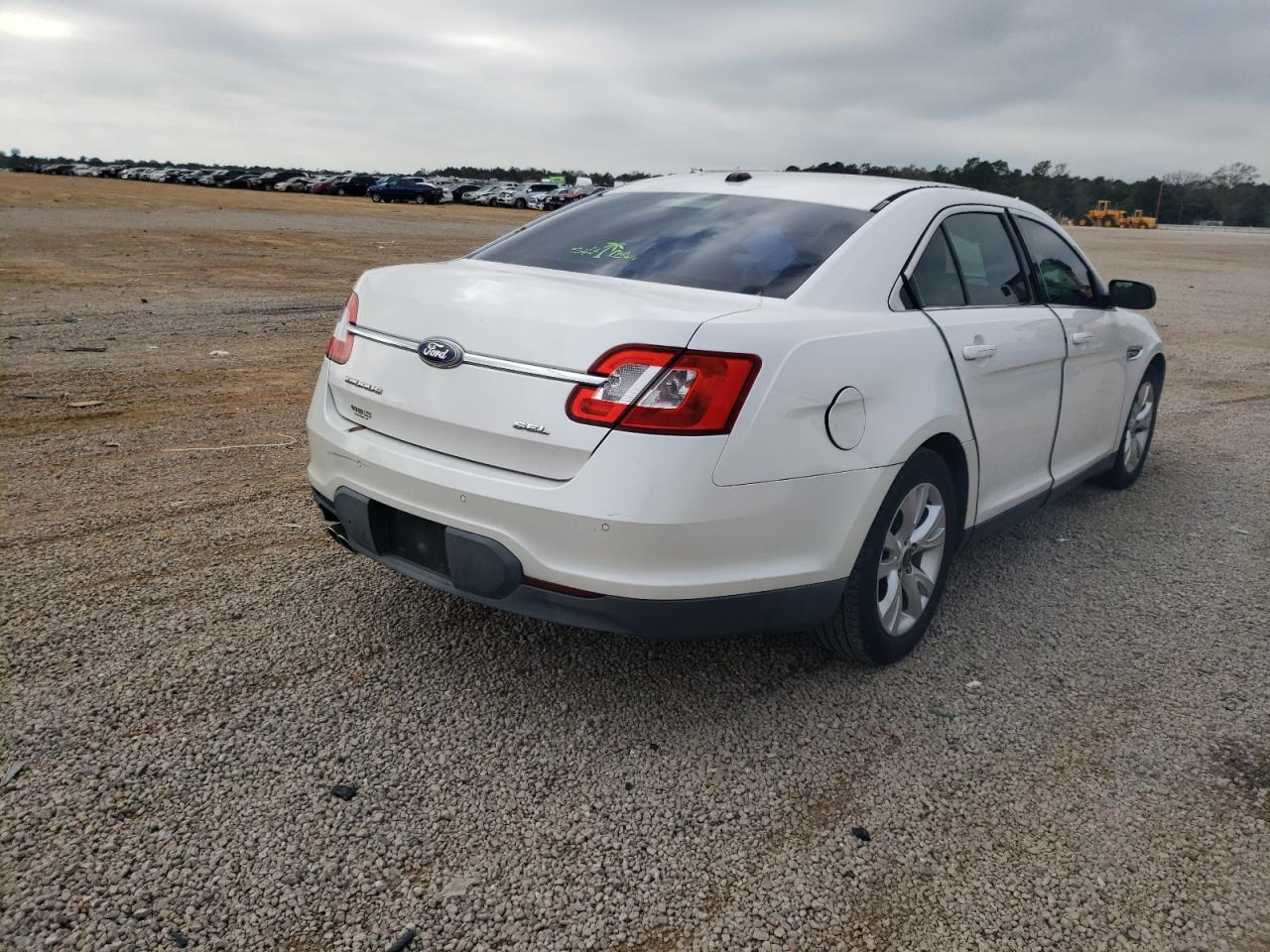 Photo 4 from auction – 2011 FORD TAURUS SEL with VIN 1FAHP2EW6BG101020