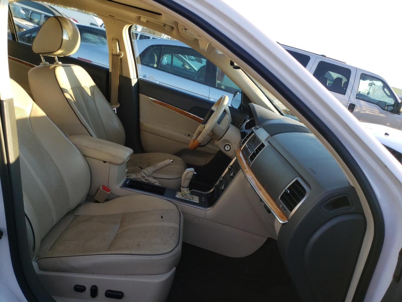Photo 5 from auction – 2011 LINCOLN MKZ with VIN 3LNHL2JCXBR757999