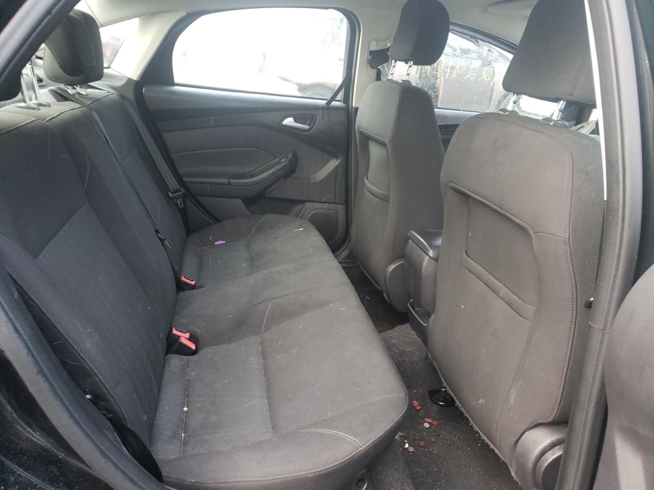 Photo 6 from auction – 2015 FORD FOCUS SE with VIN 1FADP3F27FL235547