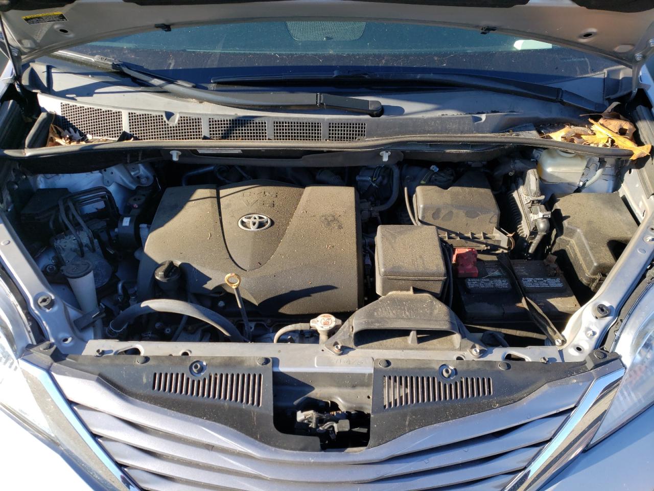 Photo 7 from auction – 2017 TOYOTA SIENNA with VIN 5TDYZ3DC7HS818588