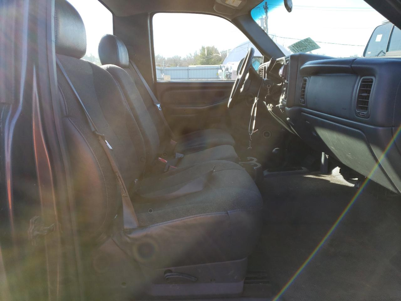 Photo 5 from auction – 2001 CHEVROLET SILVERADO with VIN 1GCEK14V91E248926