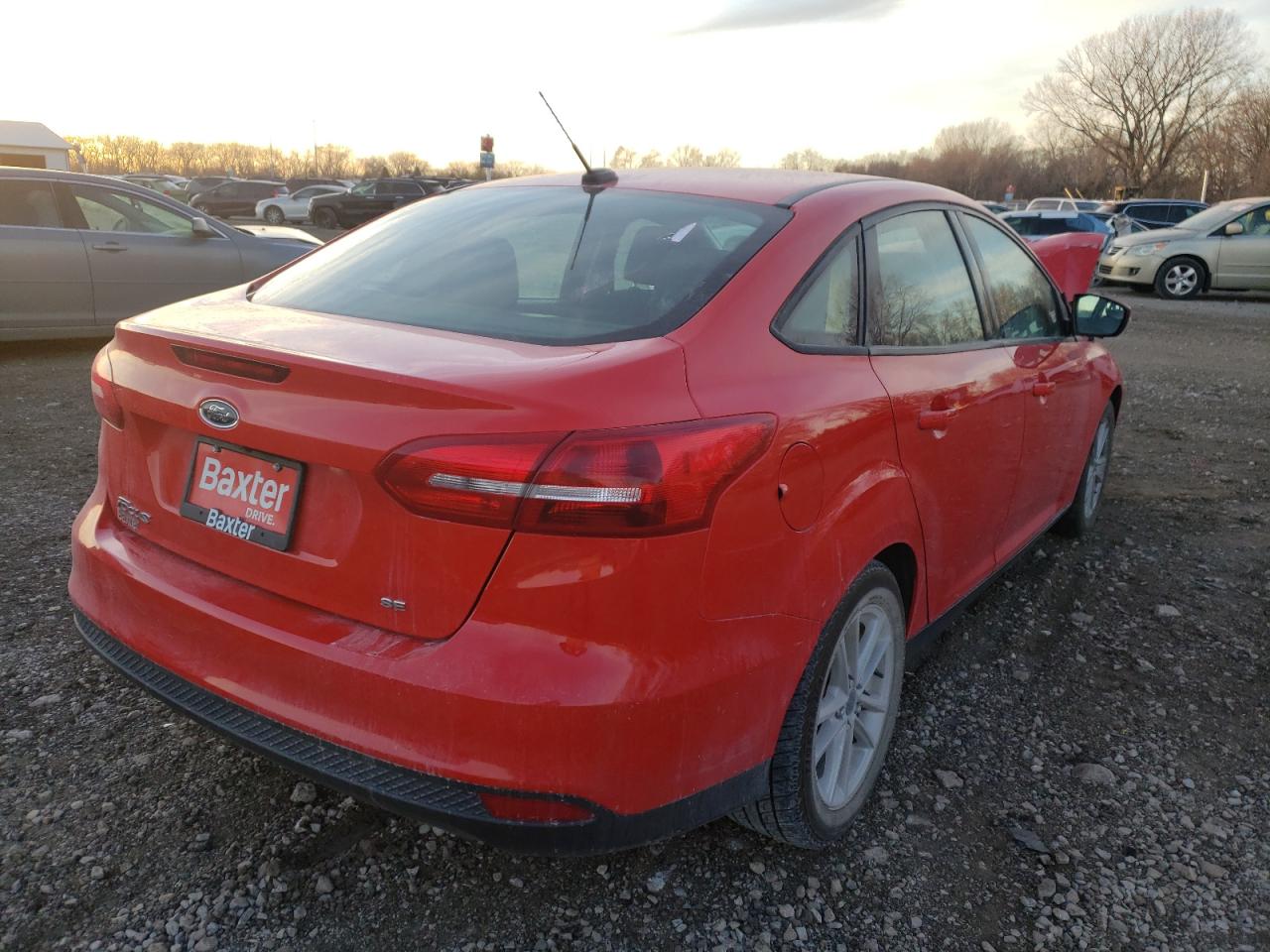 Фото 4 с аукциона – 2017 FORD FOCUS SE с VIN 1FADP3F25HL217695