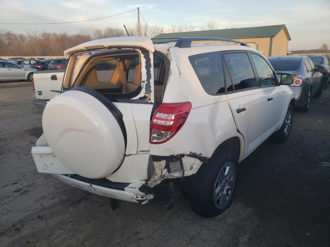 Photo 4 from auction – 2012 TOYOTA RAV4 with VIN 2T3BF4DV5CW255702