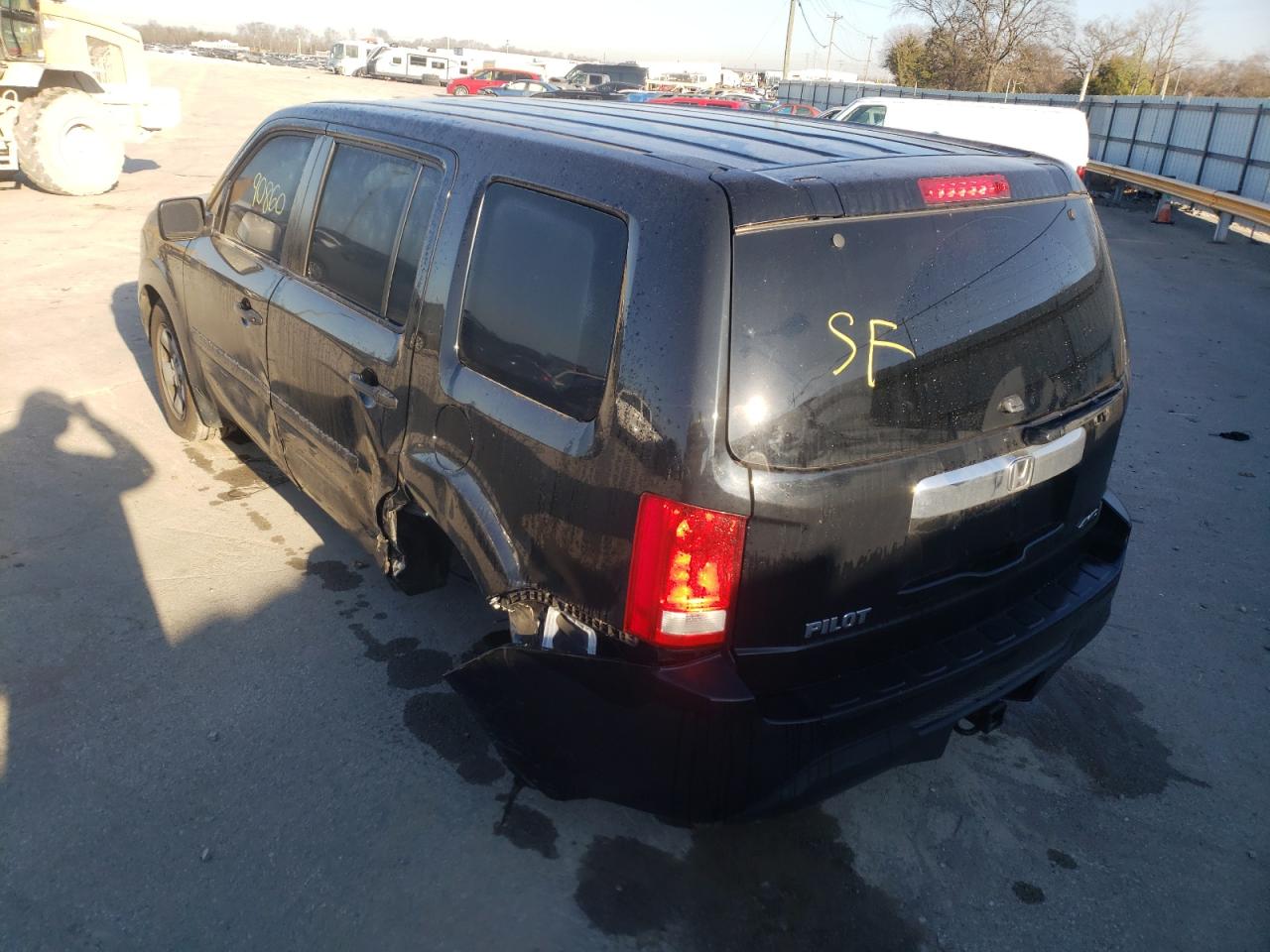 Photo 3 from auction – 2013 HONDA PILOT LX with VIN 5FNYF4H27DB024611