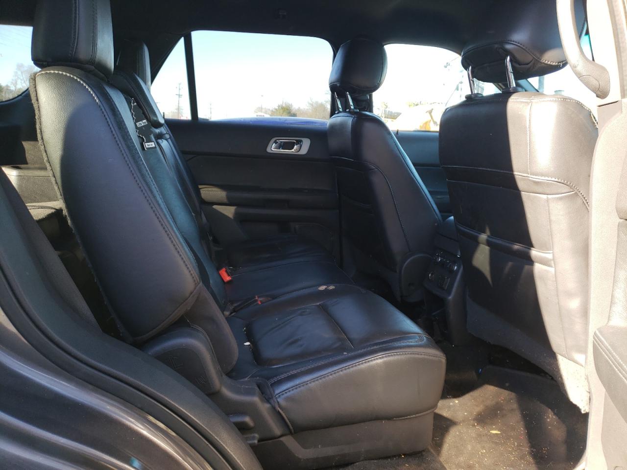 Photo 6 from auction – 2011 FORD EXPLORER L with VIN 1FMHK8F88BGA68822