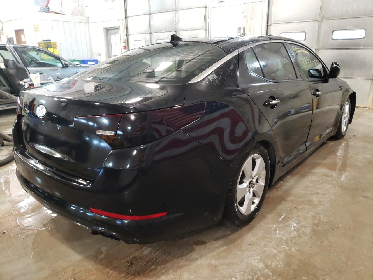 Photo 4 from auction – 2012 KIA OPTIMA EX with VIN 5XXGN4A75CG041021