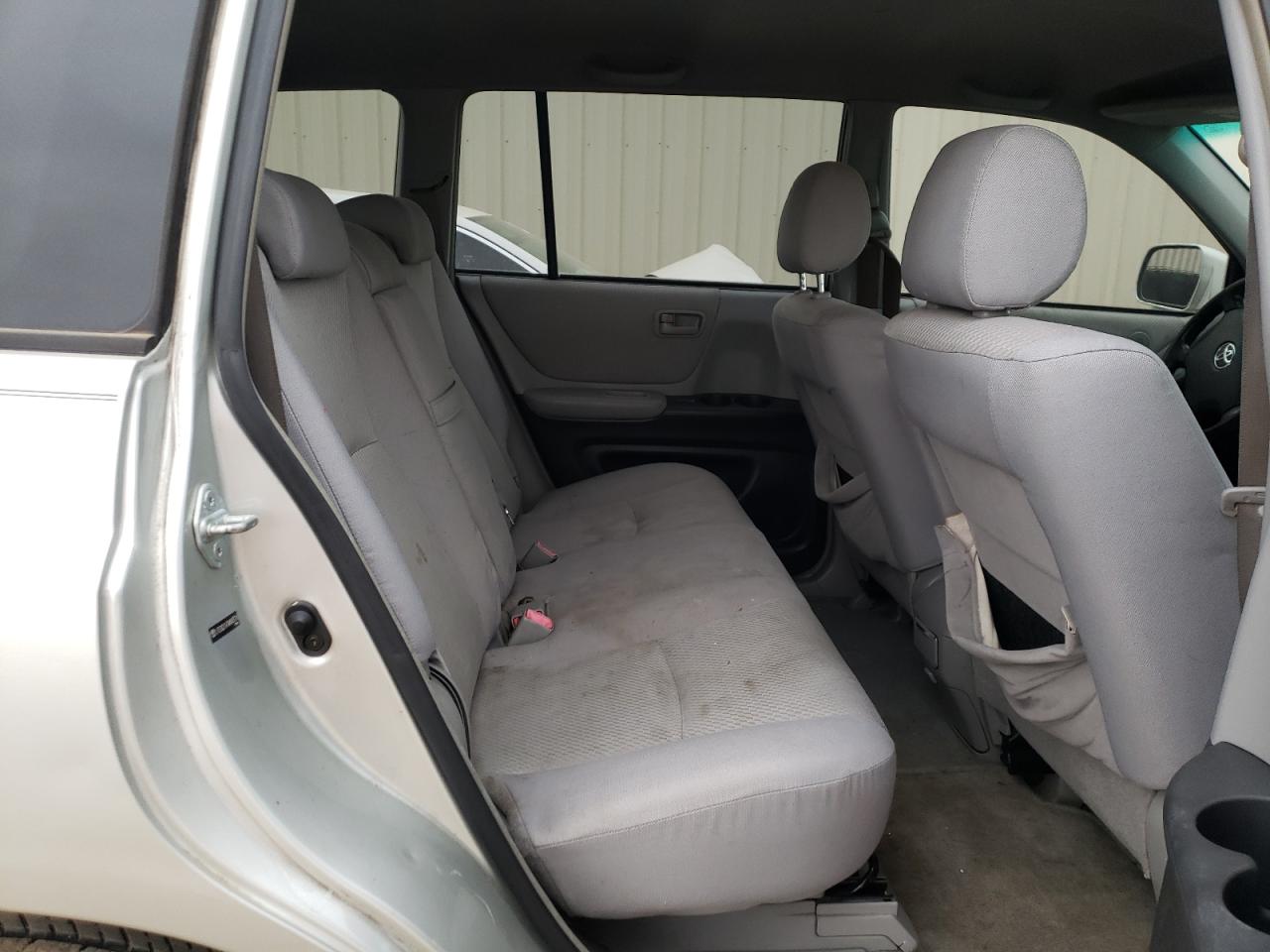 Photo 6 from auction – 2004 TOYOTA HIGHLANDER with VIN JTEDD21A740085316