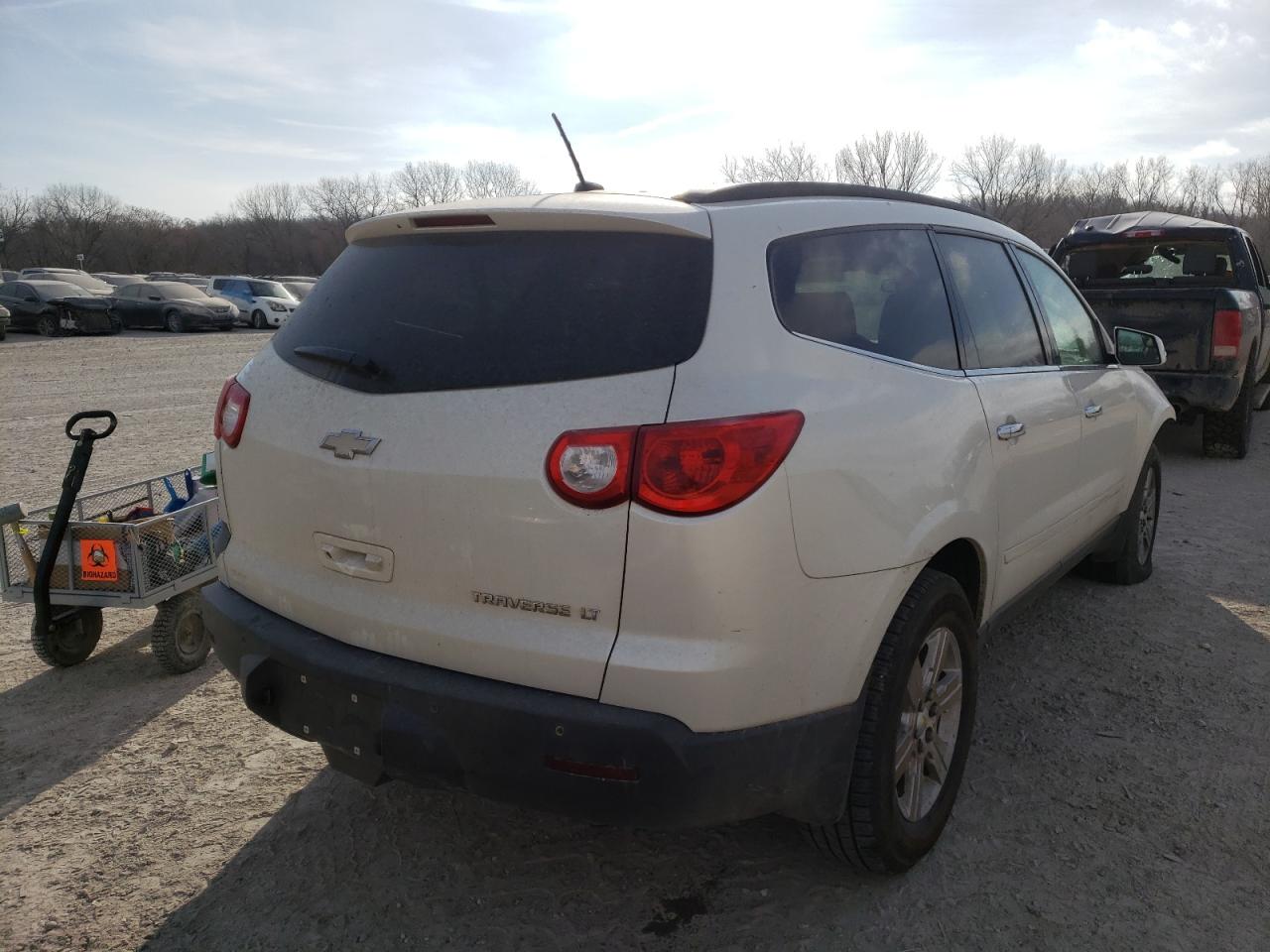 Photo 4 from auction – 2011 CHEVROLET TRAVERSE L with VIN 1GNKRJED6BJ181139