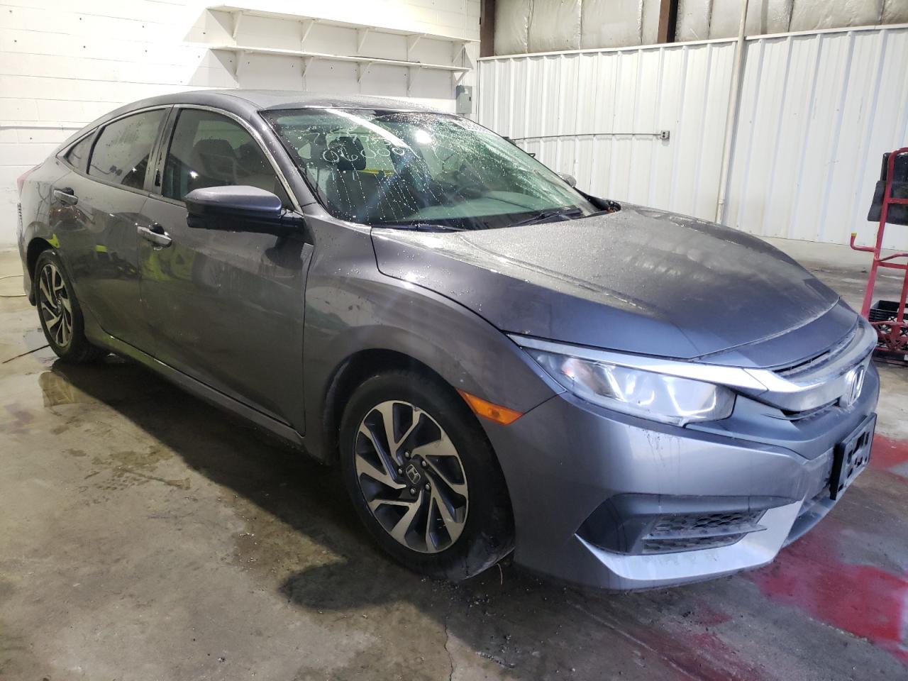 HONDA CIVIC EX 2016 مع رقم تعريف المركبة 2HGFC2F74GH503023 - صورة من المزاد
